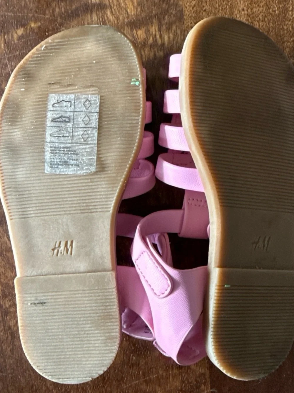 H&M Pink Kids Sandals with White Dove Appliqué 10 toddler